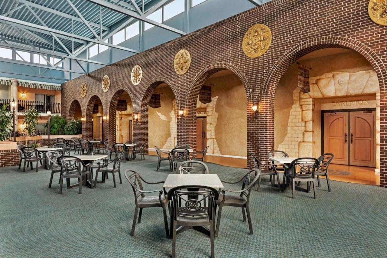 Ramada By Wyndham Fredericton Otel Dış mekan fotoğraf