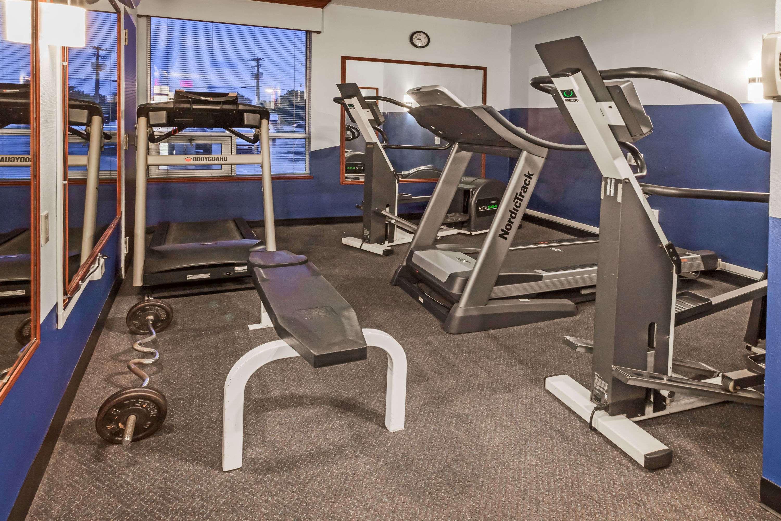 Ramada By Wyndham Fredericton Otel Dış mekan fotoğraf