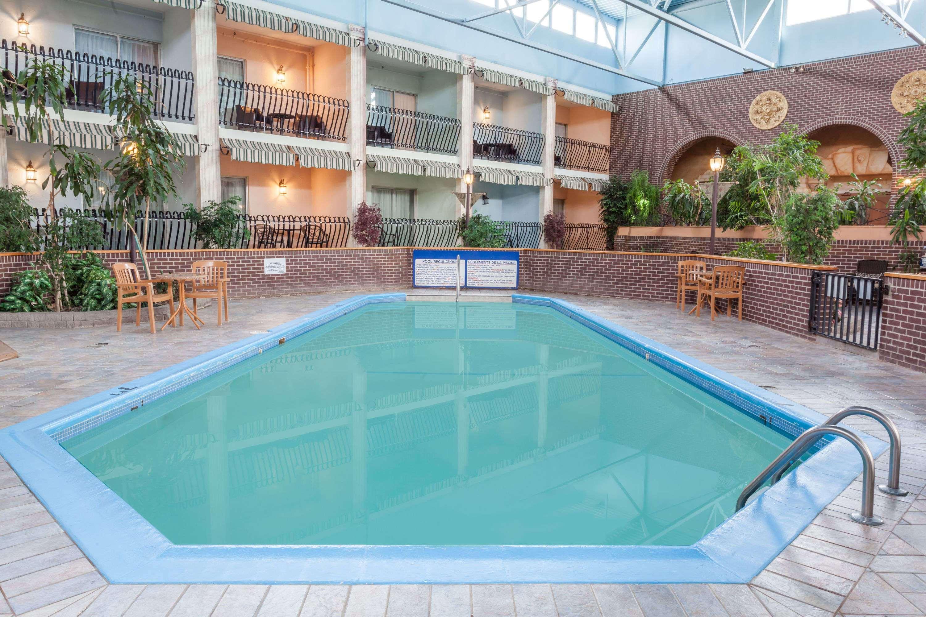 Ramada By Wyndham Fredericton Otel Dış mekan fotoğraf