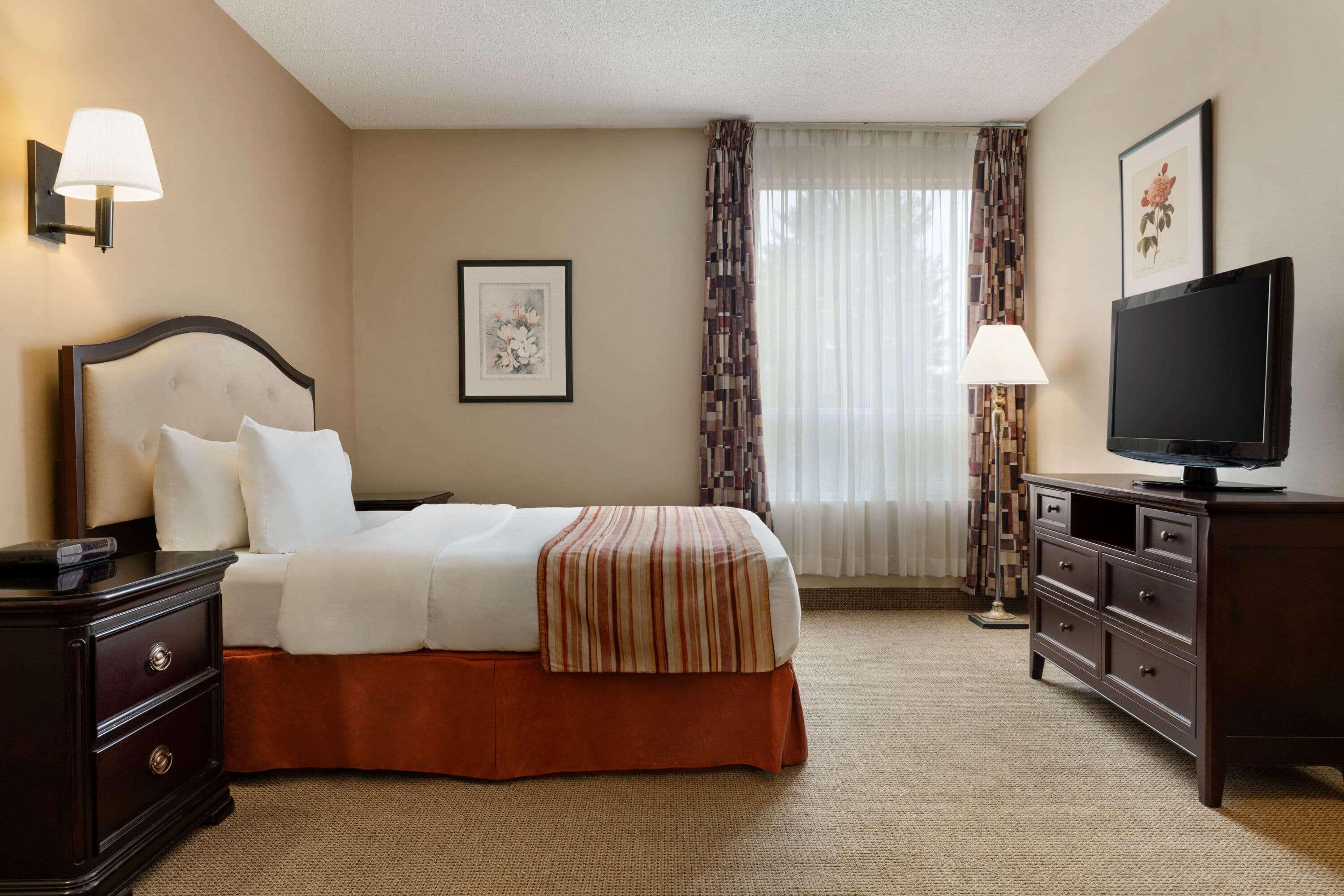 Ramada By Wyndham Fredericton Otel Dış mekan fotoğraf