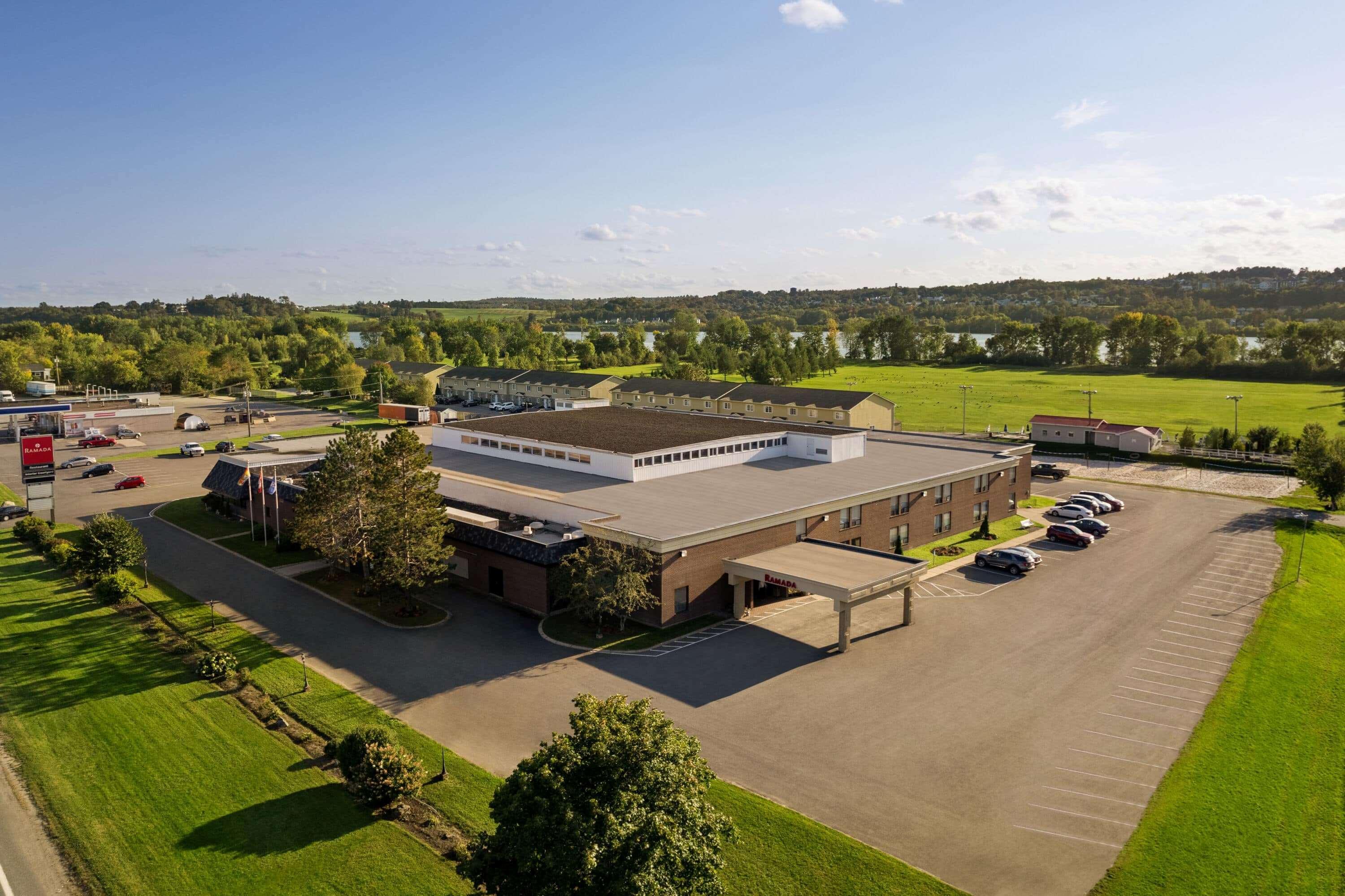 Ramada By Wyndham Fredericton Otel Dış mekan fotoğraf