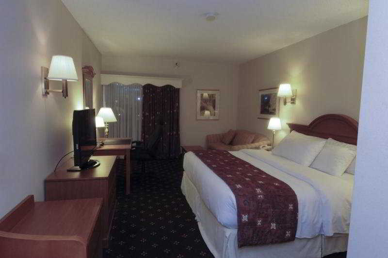 Ramada By Wyndham Fredericton Otel Dış mekan fotoğraf